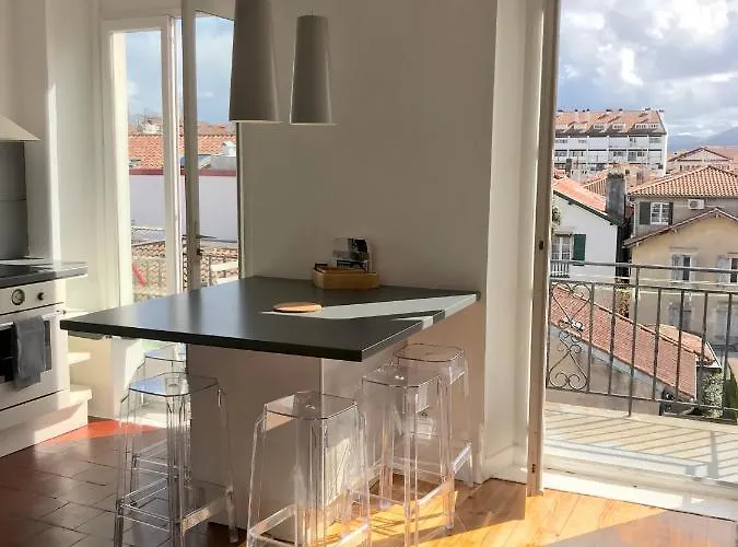 Appt 5pers Centre St Jean De Luz - Calme - Grande A 2mn - Balcon 圣让－德吕兹